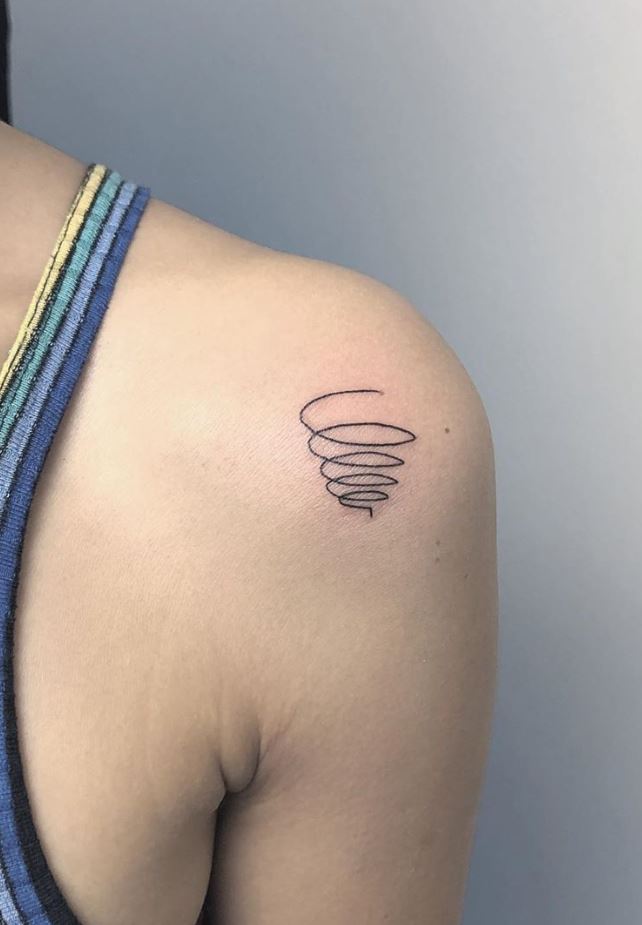 10+ Best Tiny Tattoos For Girls